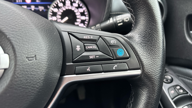 Nissan Juke 1.0 DiG-T 114 Tekna 5dr Petrol Hatchback